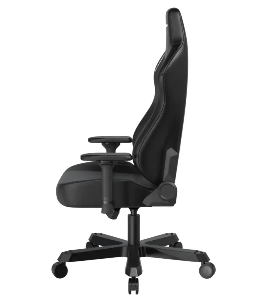 Tank Series 2025 Black